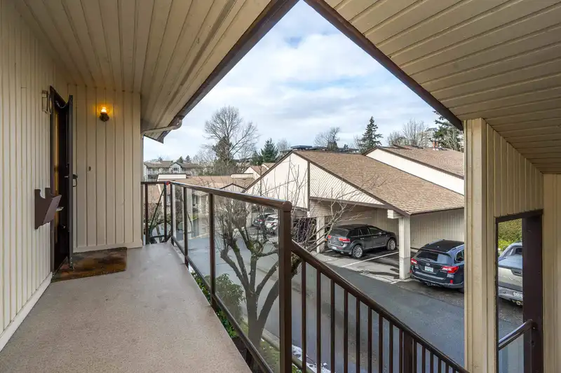 10 2962 NELSON PLACE - photo 4 of 33