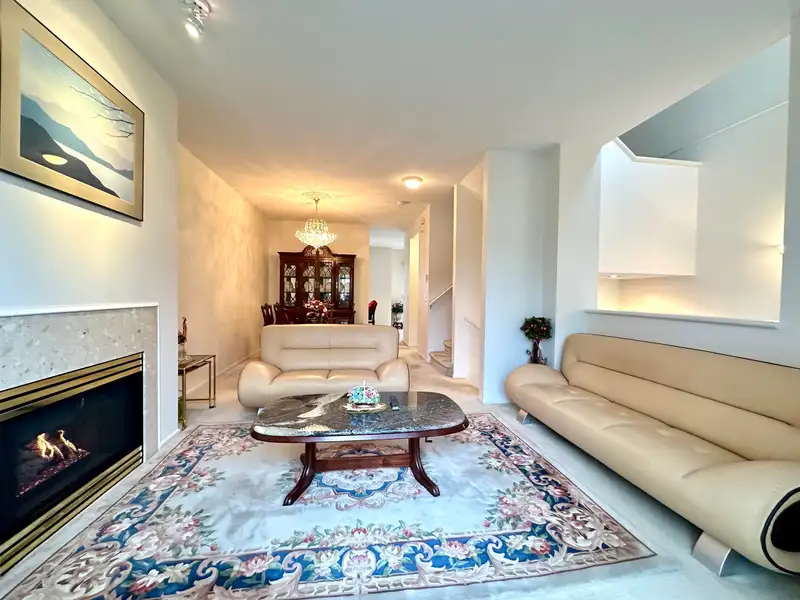 139 3880 WESTMINSTER HIGHWAY - photo 2 of 6