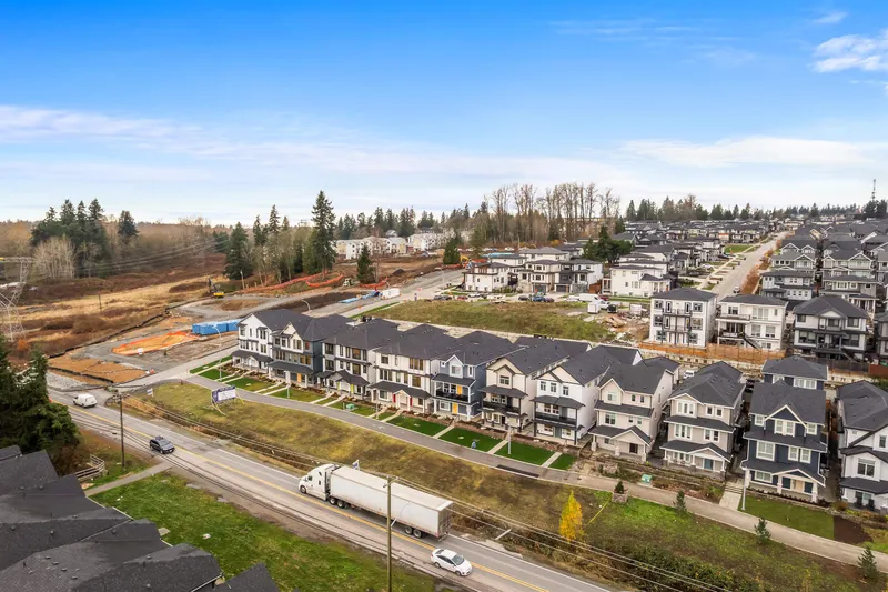 16677 16 AVENUE - photo 2 of 25