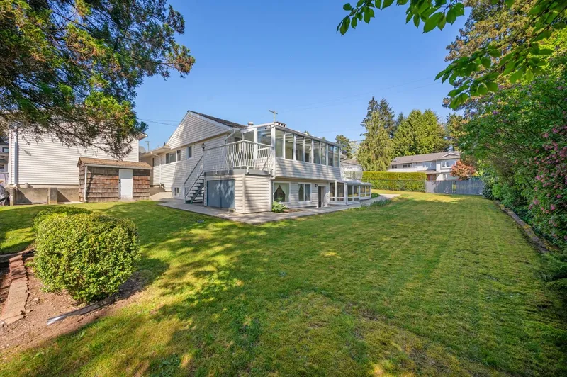 320 WALKER STREET - photo 2 of 25