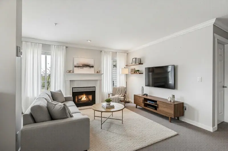 453 2750 FAIRLANE STREET - photo 2 of 25