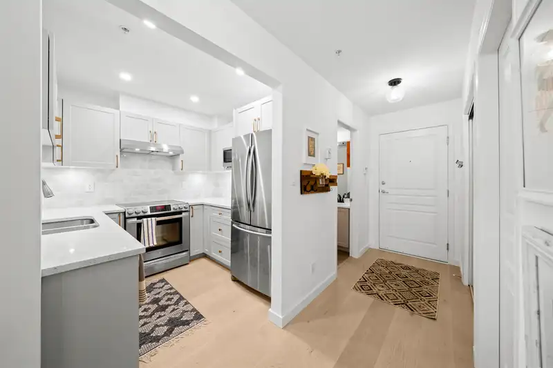 202 3333 W 4TH AVENUE - photo 1 of 27
