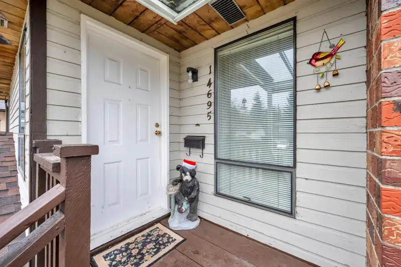 14695 89 AVENUE - photo 4 of 40