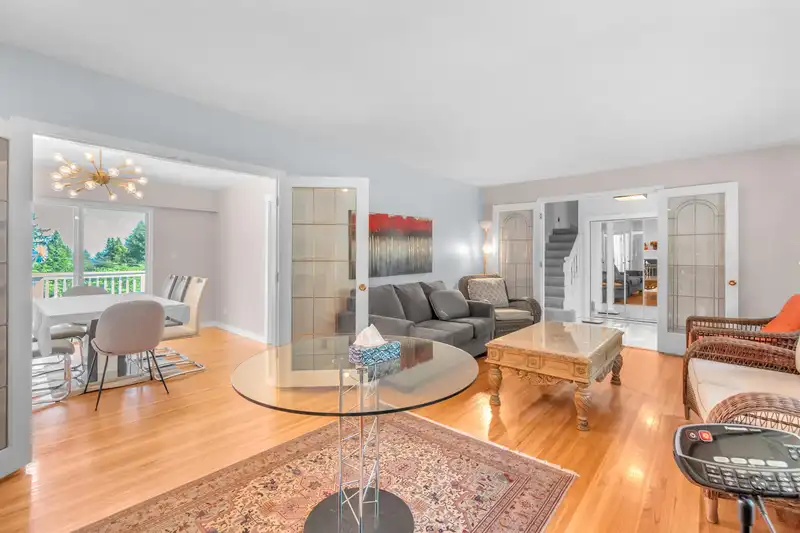 670 ST. ANDREWS ROAD - photo 2 of 22