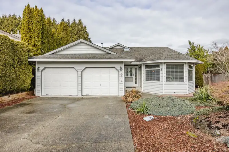 23215 122B AVENUE - photo 2 of 40