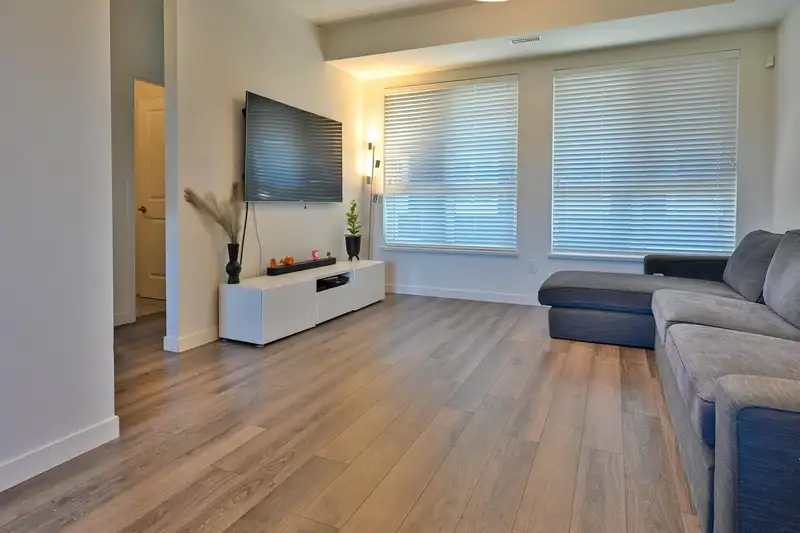 84 10311 RIVER DRIVE - photo 3 of 23