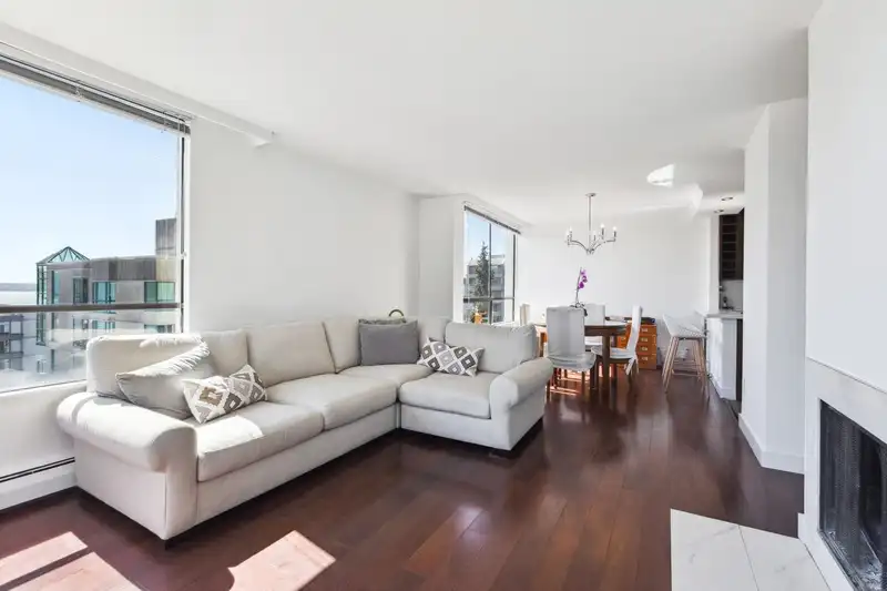 803 1412 ESQUIMALT AVENUE - photo 2 of 27