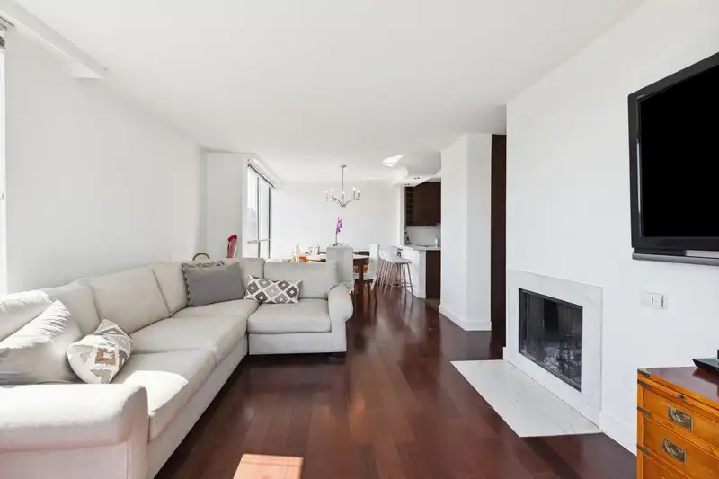 803 1412 ESQUIMALT AVENUE - photo 3 of 27