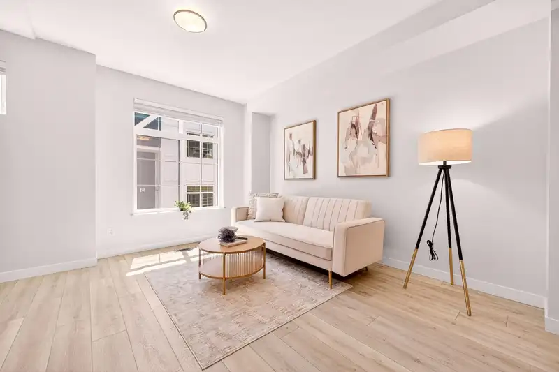 140 20180 84 AVENUE - photo 1 of 34