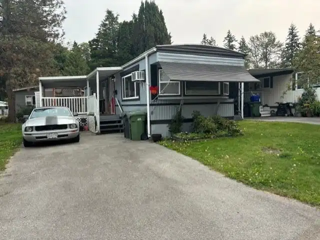 160 7790 KING GEORGE BOULEVARD - photo 3 of 9