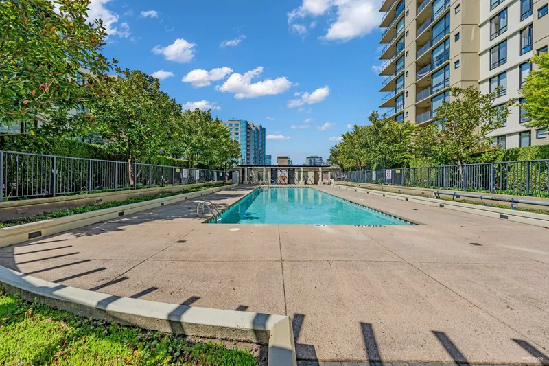 510 7831 WESTMINSTER HIGHWAY - photo 1 of 25