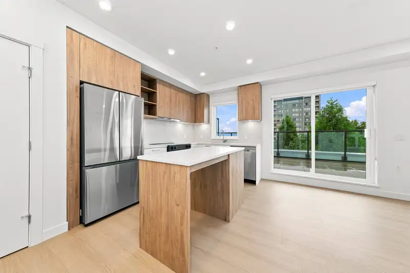 423 82 FIRST STREET - photo 2 of 37