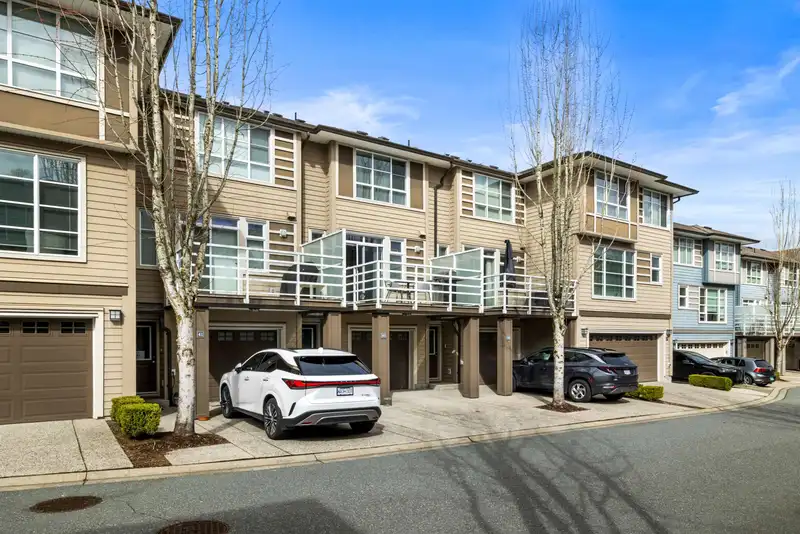 40 15405 31 AVENUE - photo 2 of 36