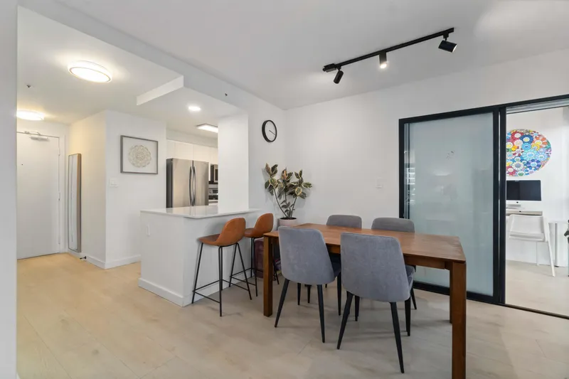 1303 930 CAMBIE STREET - photo 4 of 22