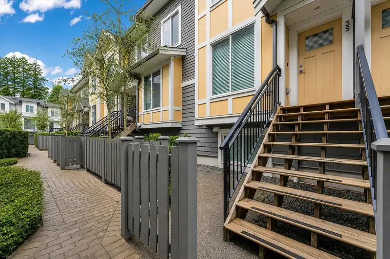 35 9718 161A STREET - photo 1 of 19