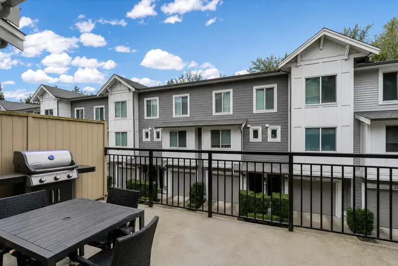 35 9718 161A STREET - photo 3 of 19