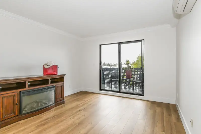 203 17661 58A AVENUE - photo 2 of 25