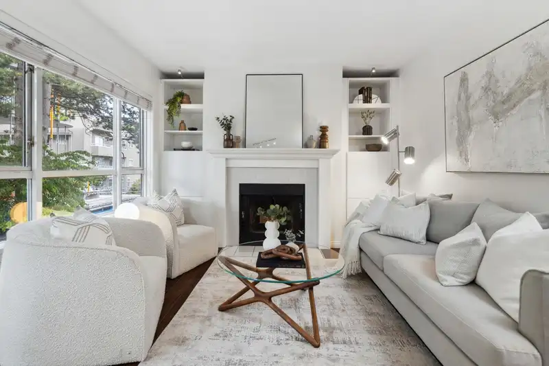 203 555 W 14TH AVENUE - photo 1 of 27