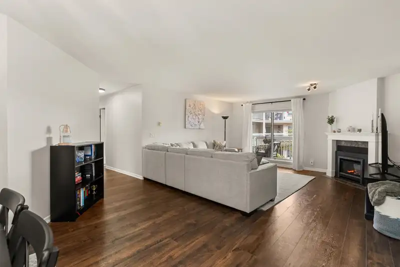 201 9299 121 STREET - photo 2 of 39