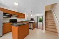 7 6498 ELGIN AVENUE - thumbnail 9