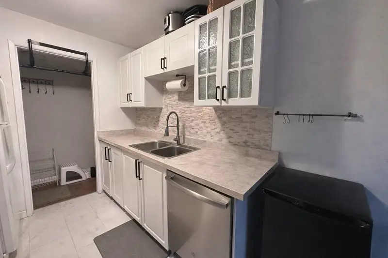 5 38171 WESTWAY AVENUE - photo 1 of 14