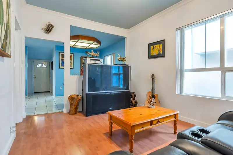 3242 VENABLES STREET - photo 4 of 36