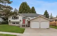 2629 SUNNYSIDE CRESCENT - thumbnail 1