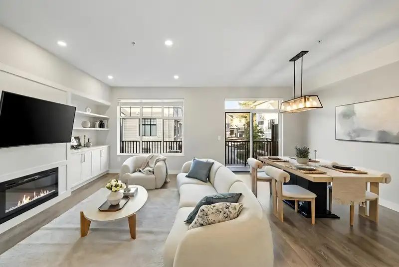 14 20327 72B AVENUE - photo 1 of 27