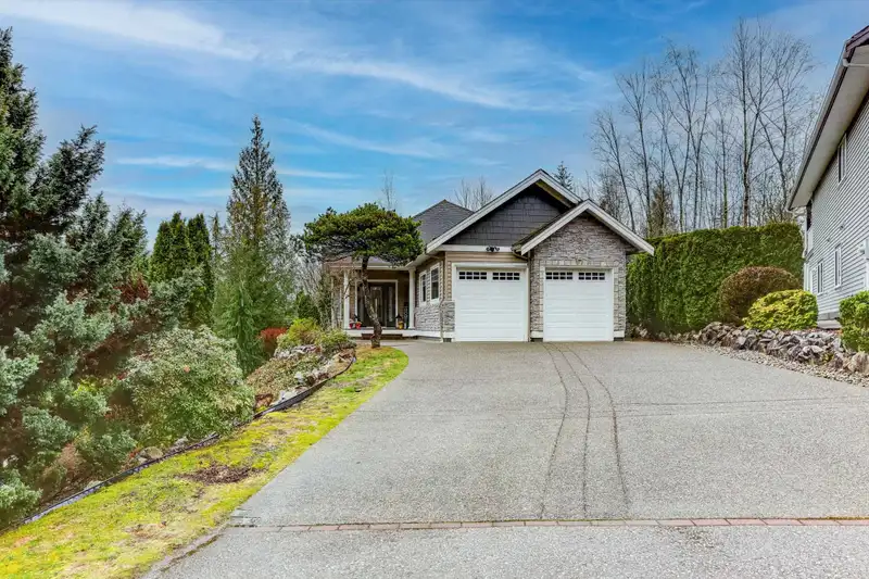 13345 239B STREET - photo 1 of 40