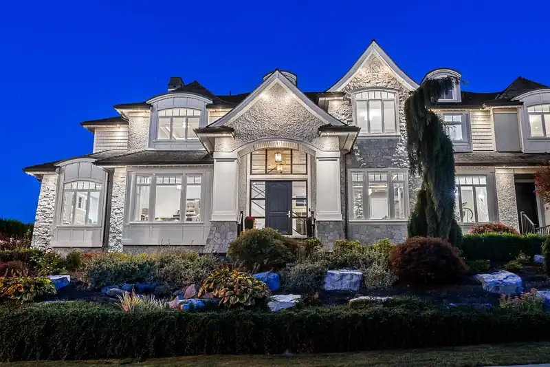 3882 159A STREET - photo 1 of 40