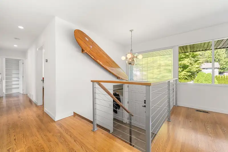 2289 WHITMAN AVENUE - photo 3 of 38