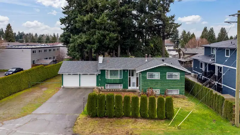 32939 BRUNDIGE AVENUE - photo 1 of 40