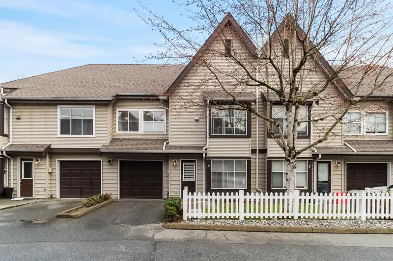 6 12099 237 STREET - photo 2 of 25