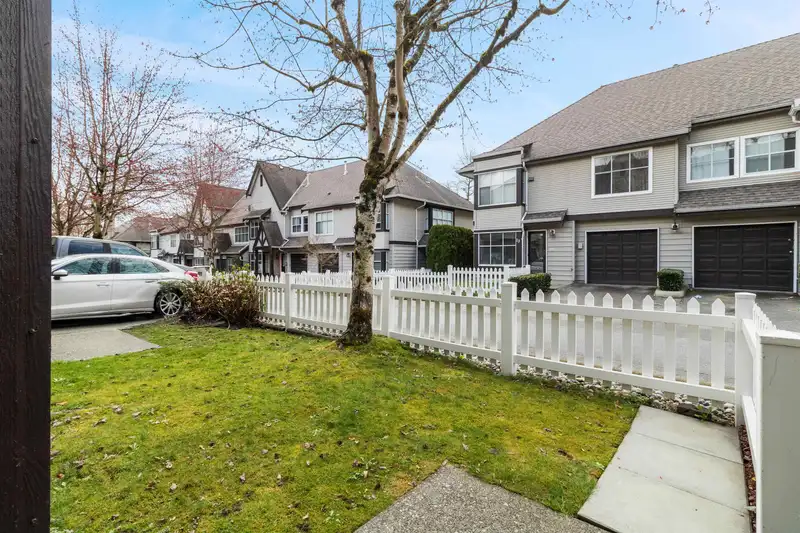 6 12099 237 STREET - photo 4 of 25