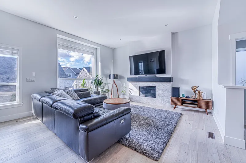 2143 167 STREET - photo 3 of 23