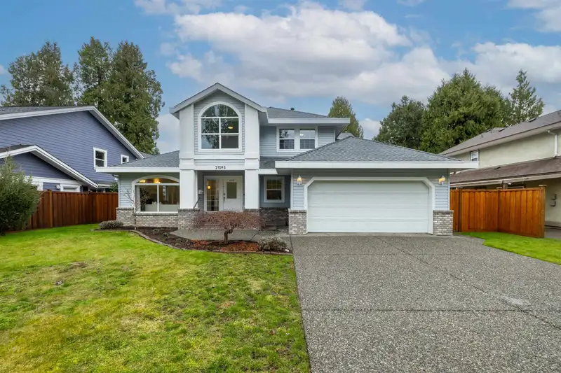 21093 43 AVENUE - photo 1 of 34