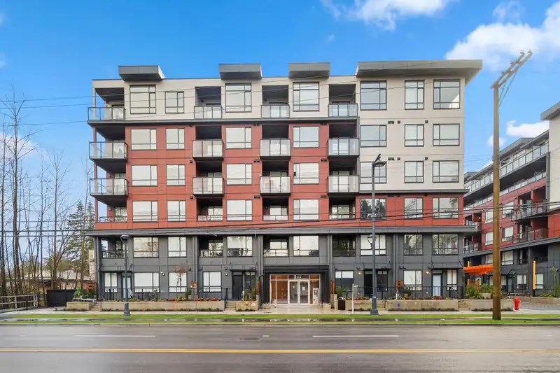 E204 13858 108 AVENUE - photo 1 of 21