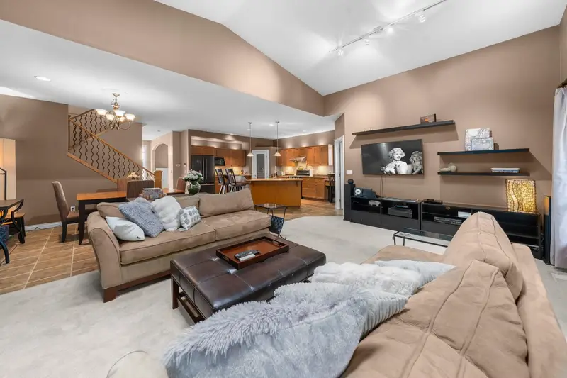 6 11442 BEST STREET - photo 4 of 25