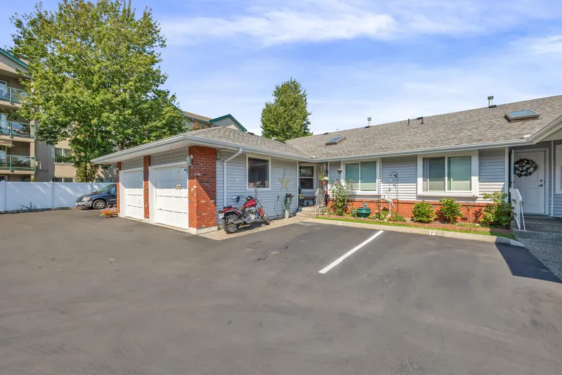 11 5365 205 STREET - photo 1 of 21