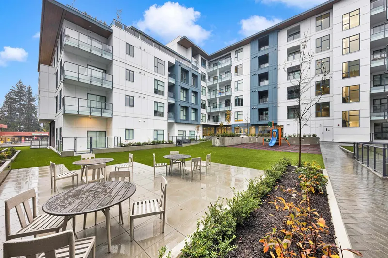 607 10828 139A STREET - photo 4 of 25