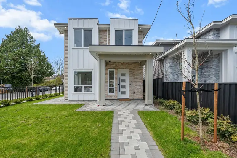 10659 NO. 1 ROAD - photo 1 of 27