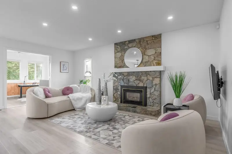 3515 RICHMOND STREET - photo 2 of 25