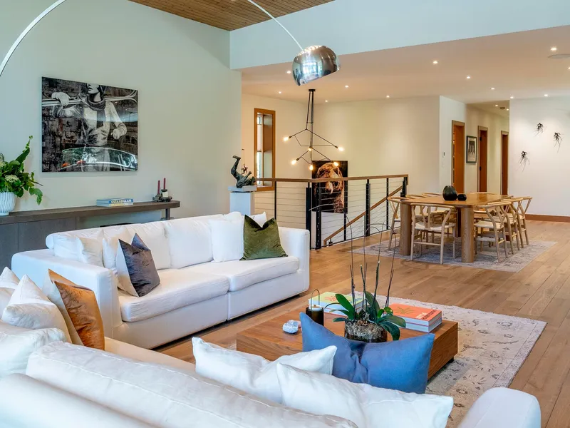 6464 ST ANDREWS WAY - photo 3 of 25