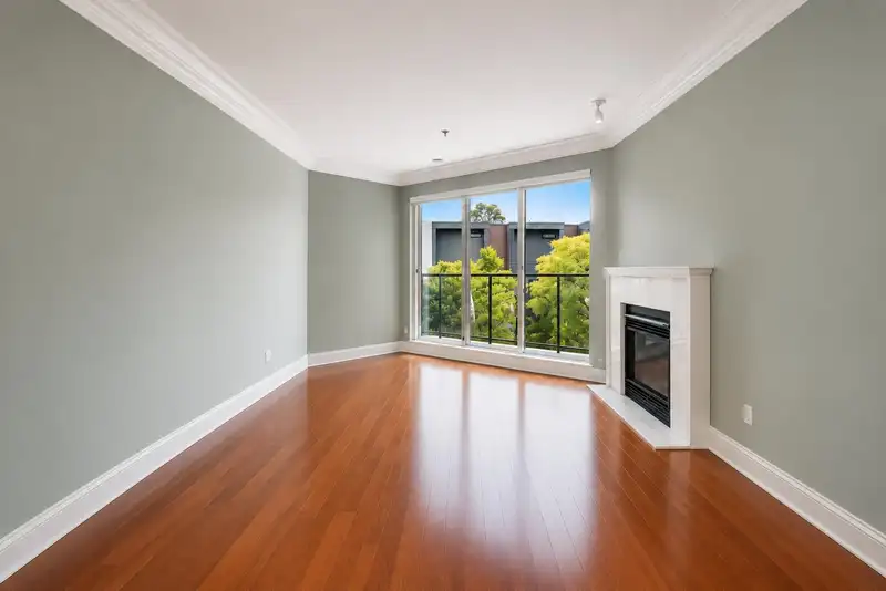 220 15210 PACIFIC AVENUE - photo 2 of 29