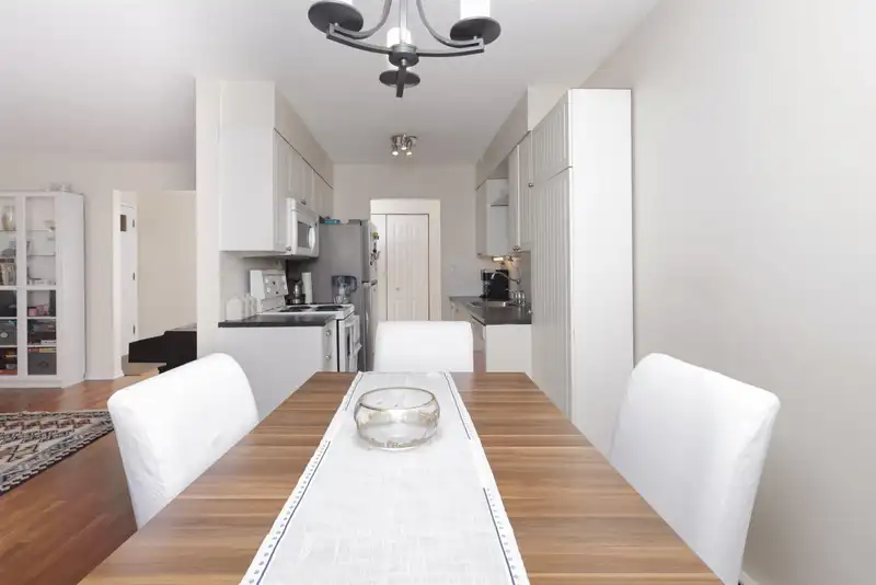 411 555 W 28TH STREET - photo 4 of 22