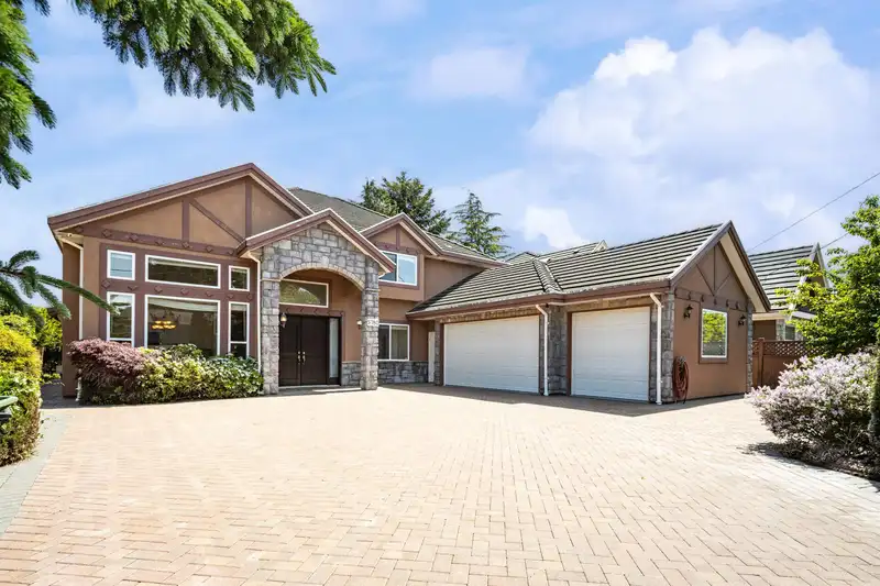 5780 MURCHISON ROAD - photo 1 of 33
