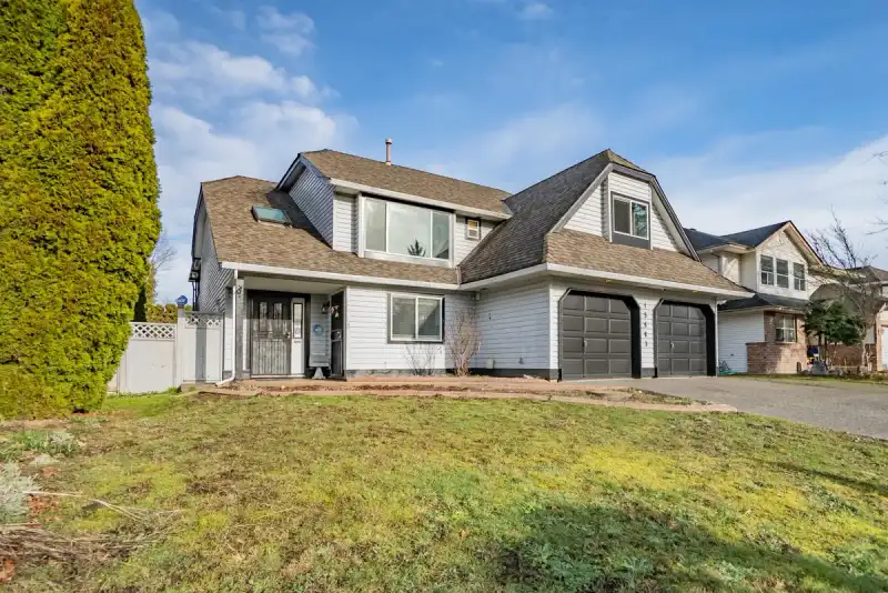 15663 107A AVENUE - photo 1 of 38