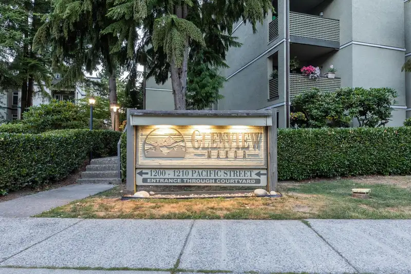 403 1210 PACIFIC STREET - photo 1 of 25