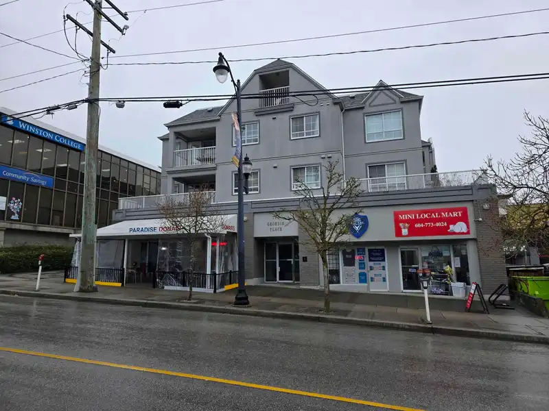 302 723 TWELFTH STREET - photo 1 of 13
