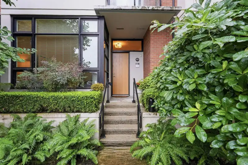 288 E 11 AVENUE - photo 1 of 40